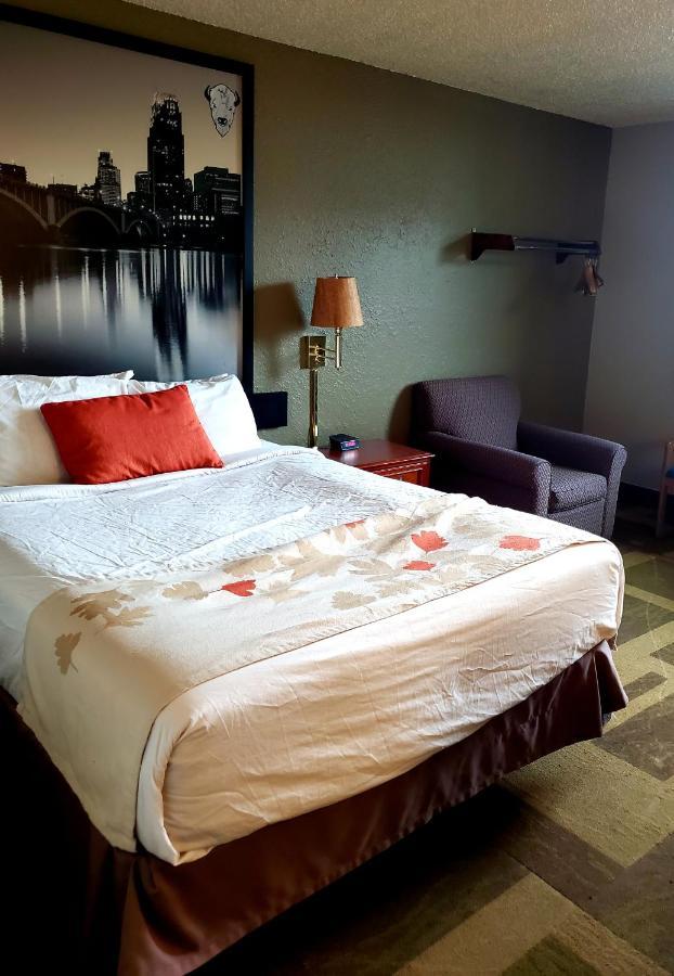 Bison Plains Lodge Moorhead المظهر الخارجي الصورة
