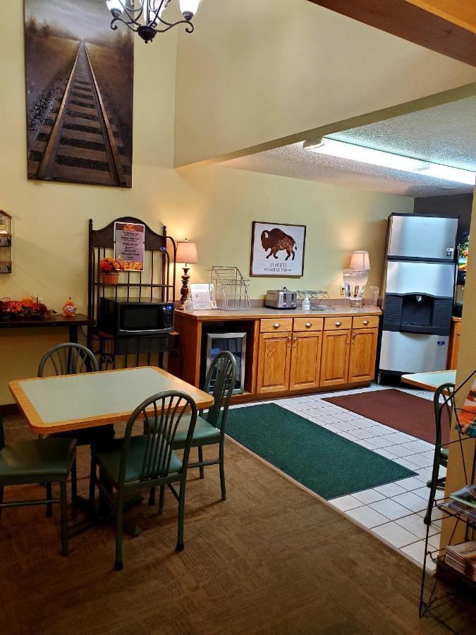 Bison Plains Lodge Moorhead المظهر الخارجي الصورة