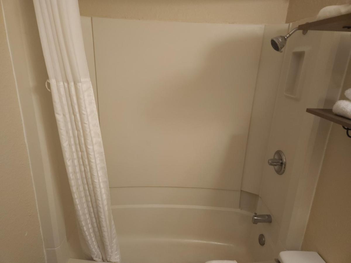 Bison Plains Lodge Moorhead المظهر الخارجي الصورة