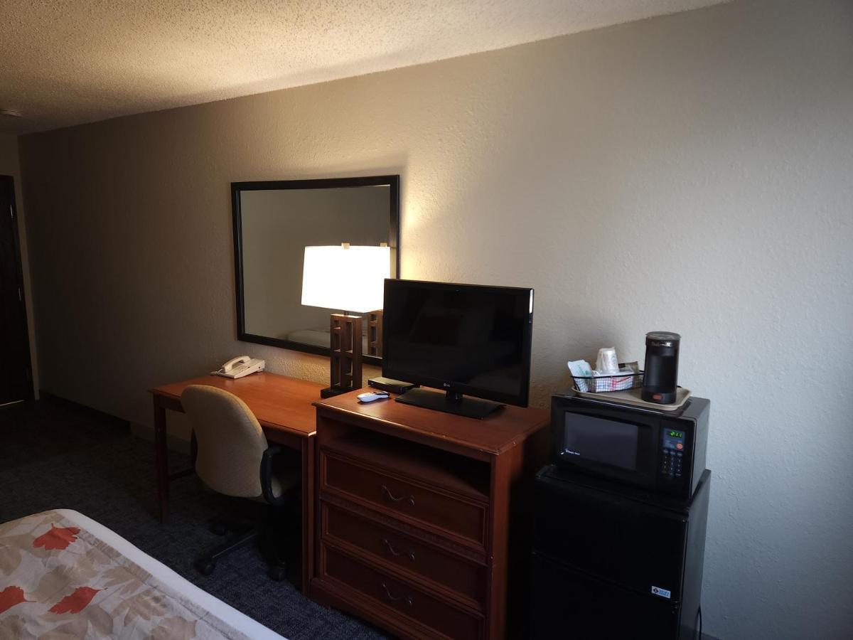 Bison Plains Lodge Moorhead المظهر الخارجي الصورة