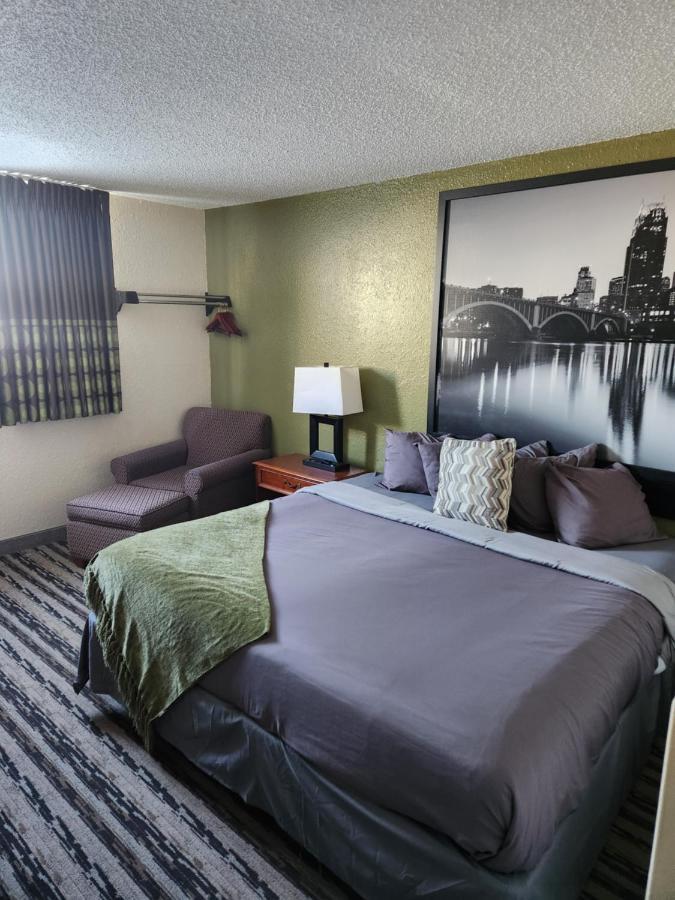 Bison Plains Lodge Moorhead المظهر الخارجي الصورة