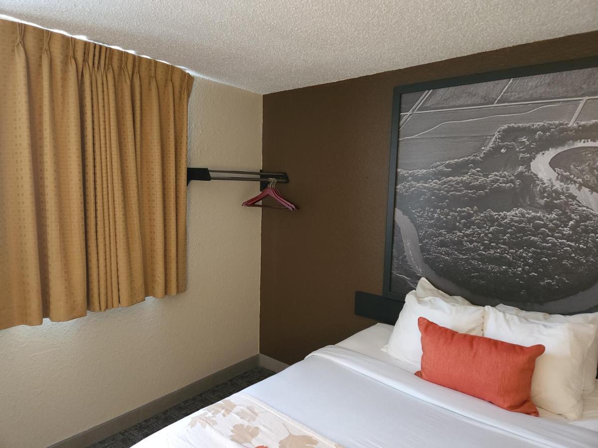 Bison Plains Lodge Moorhead المظهر الخارجي الصورة